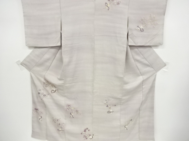 アンティーク　花束に松竹梅桜紅葉模様刺繍一つ紋着物